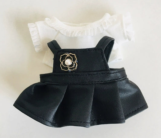 Clothes for doll